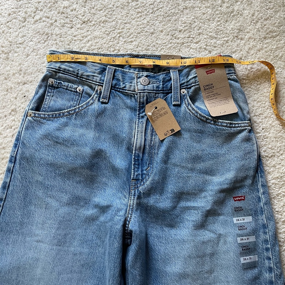 NWT Levi's Cinch Baggy High Rise Women's Jeans Size 26/31 - Picture 9 of 13